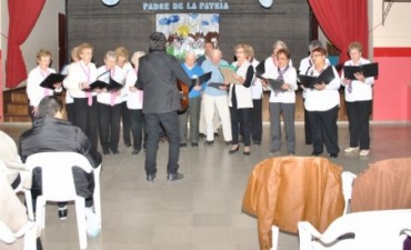 EL CORO MUNICIPAL VIAJA A DOBLAS